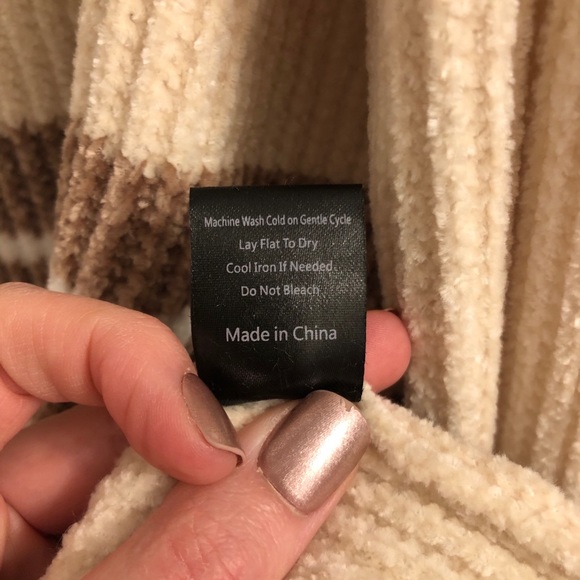 Women’s Oversized Cardigan - cream - Picture 6 of 7